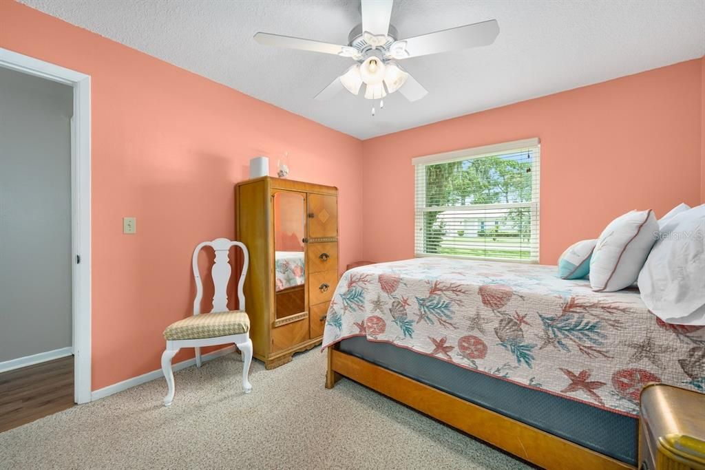 For Sale: $350,000 (3 beds, 2 baths, 1402 Square Feet)
