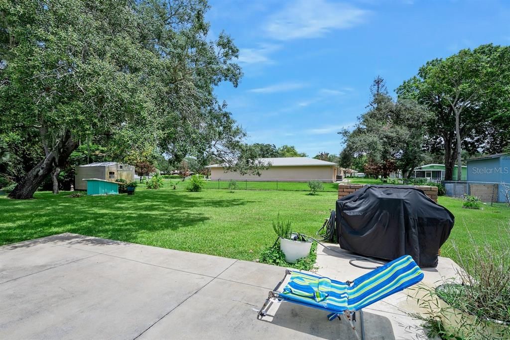 For Sale: $350,000 (3 beds, 2 baths, 1402 Square Feet)