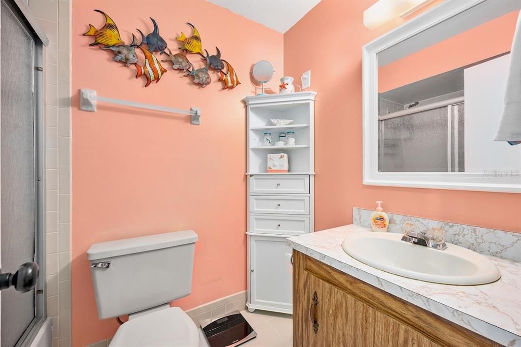 For Sale: $350,000 (3 beds, 2 baths, 1402 Square Feet)