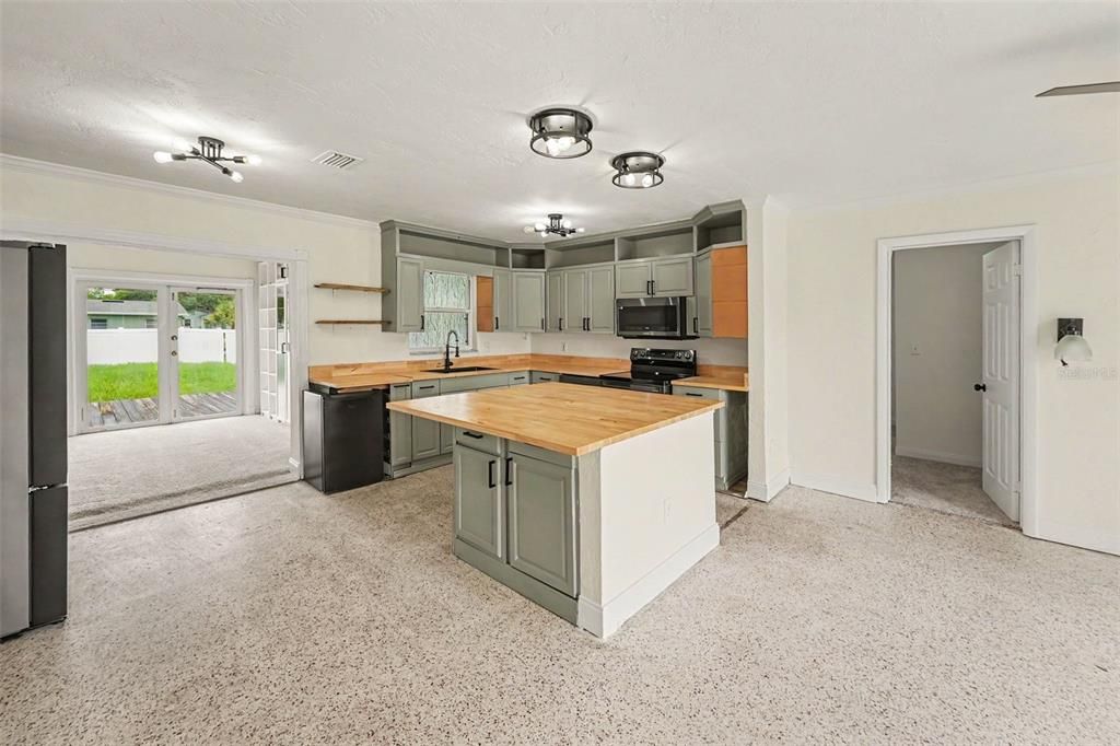 На продажу: $425,000 (2 спален, 2 ванн, 1440 Квадратных фут)
