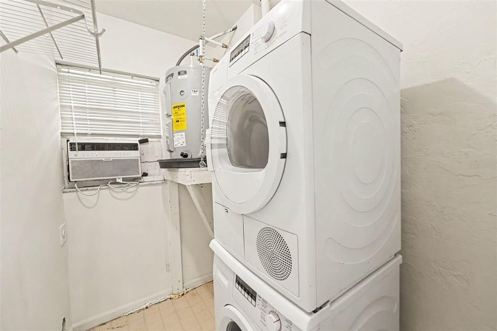 На продажу: $425,000 (2 спален, 2 ванн, 1440 Квадратных фут)
