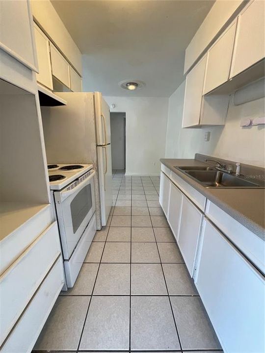 For Rent: $1,395 (1 beds, 1 baths, 620 Square Feet)
