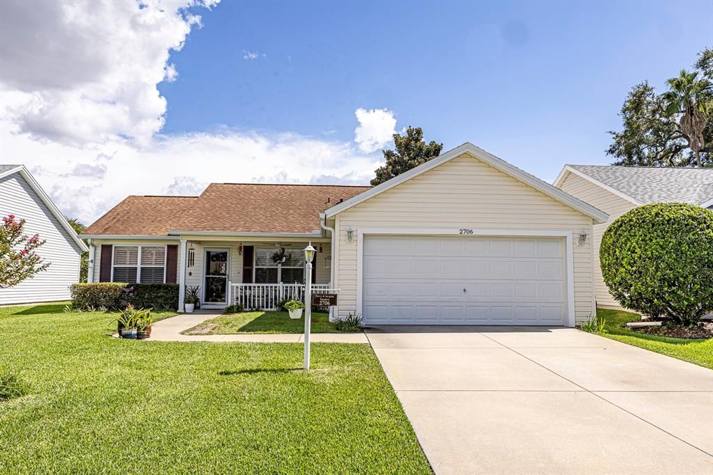 For Sale: $325,000 (2 beds, 2 baths, 1248 Square Feet)