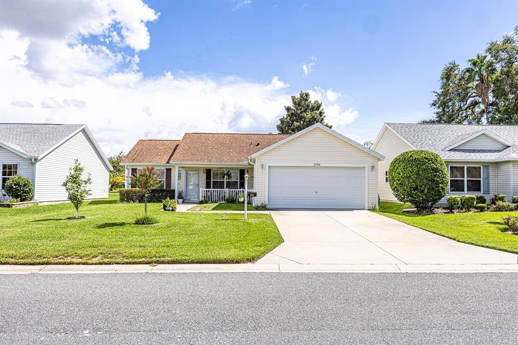 For Sale: $325,000 (2 beds, 2 baths, 1248 Square Feet)