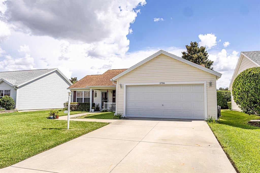 For Sale: $325,000 (2 beds, 2 baths, 1248 Square Feet)