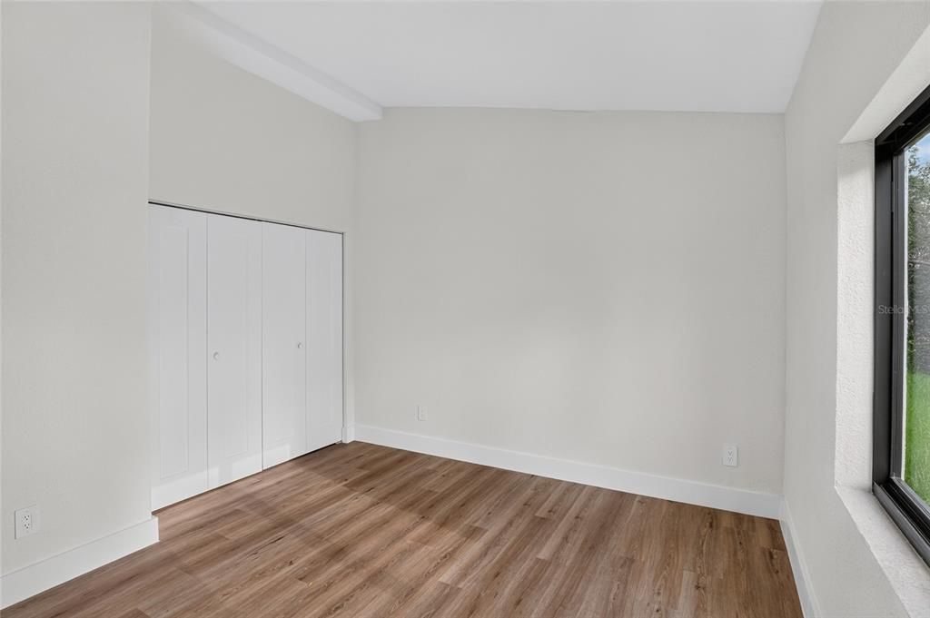 For Sale: $270,000 (3 beds, 3 baths, 1216 Square Feet)