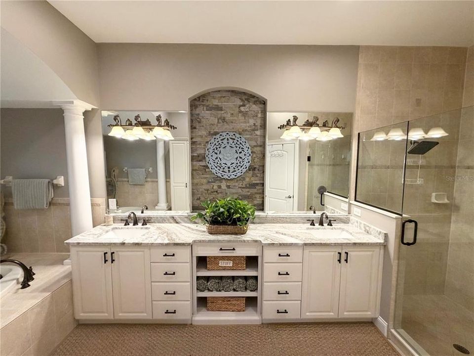 For Sale: $1,149,000 (4 beds, 3 baths, 3487 Square Feet)