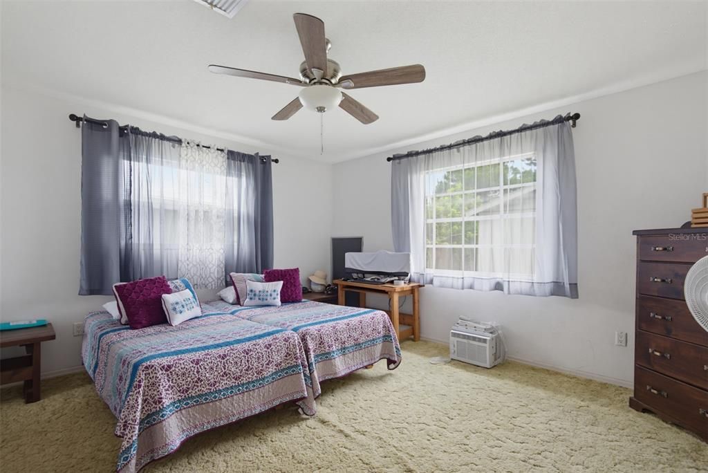 En Venta: $1,150,000 (3 camas, 2 baños, 1646 Pies cuadrados)