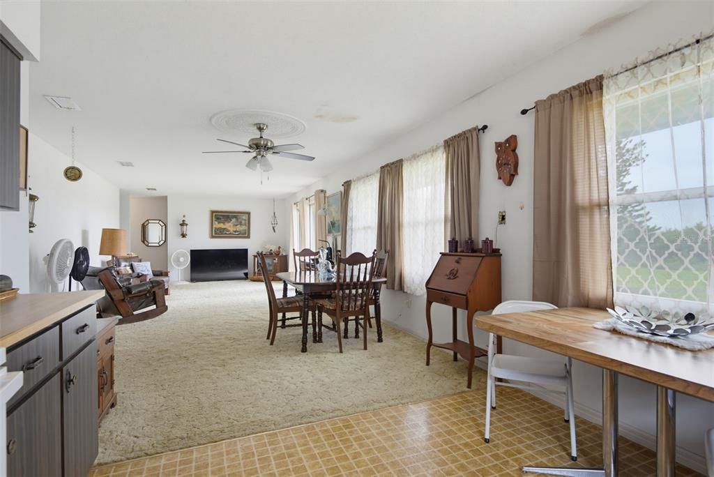 En Venta: $1,150,000 (3 camas, 2 baños, 1646 Pies cuadrados)