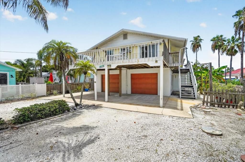 For Sale: $1,250,000 (3 beds, 2 baths, 1176 Square Feet)
