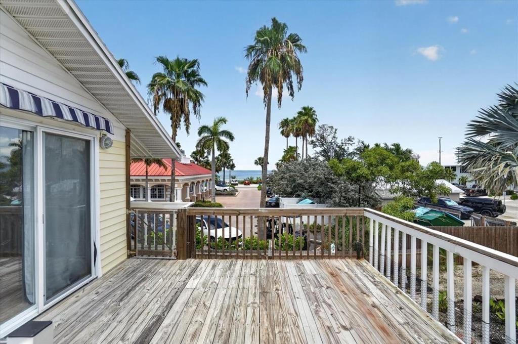 For Sale: $1,250,000 (3 beds, 2 baths, 1176 Square Feet)