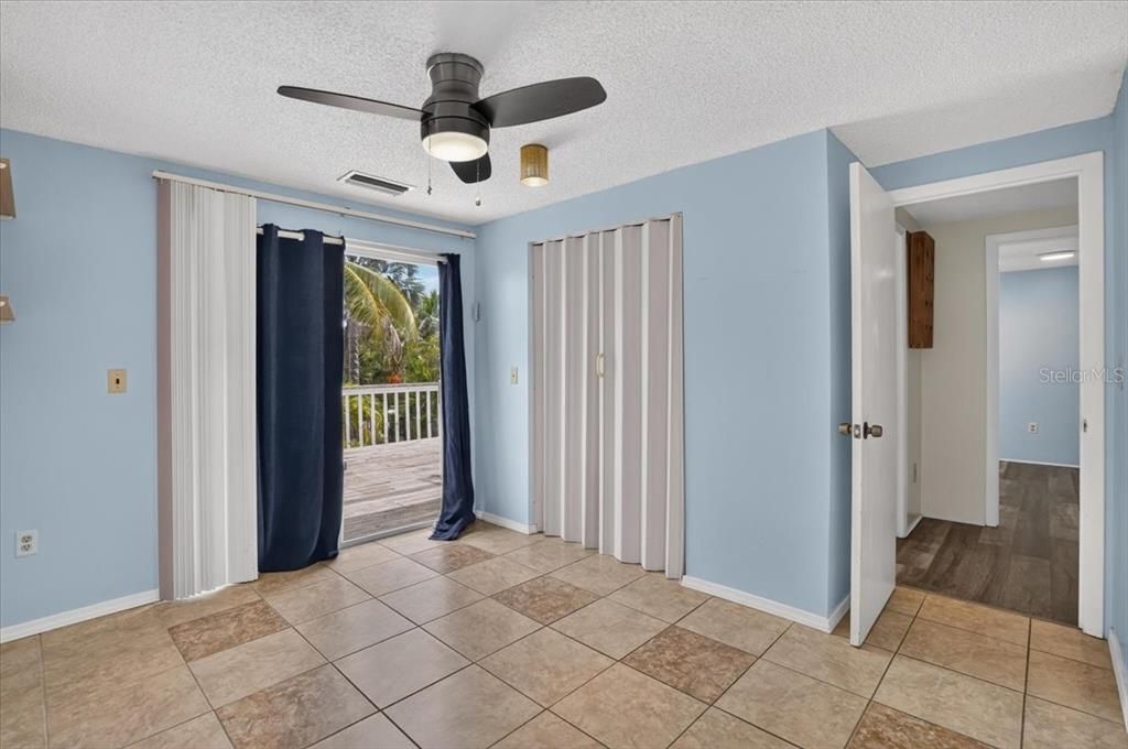 For Sale: $1,250,000 (3 beds, 2 baths, 1176 Square Feet)