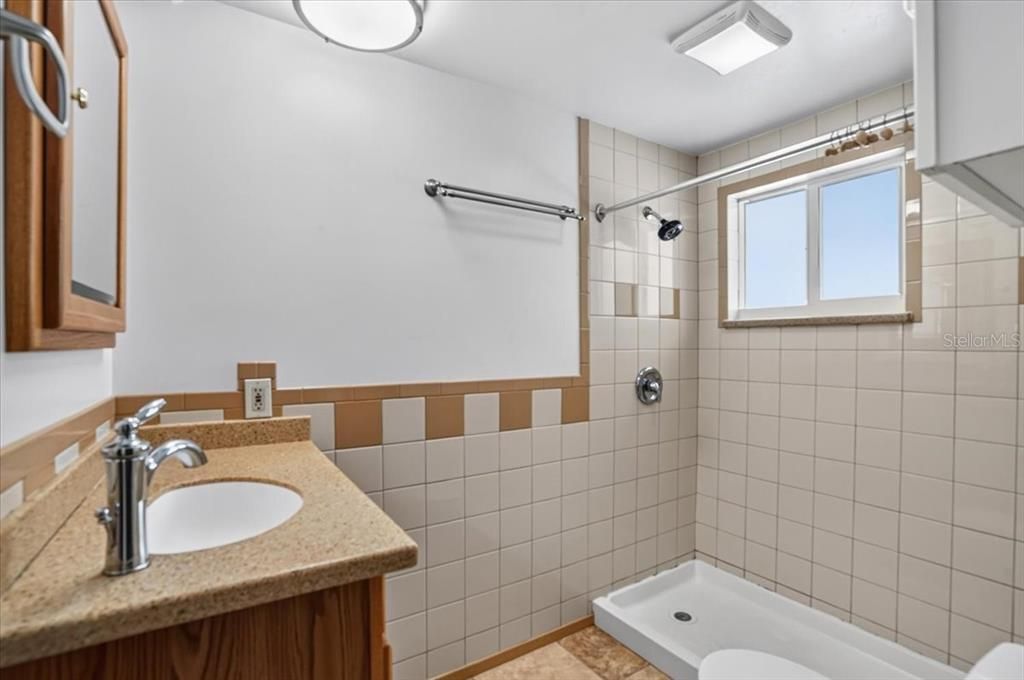 For Sale: $1,250,000 (3 beds, 2 baths, 1176 Square Feet)