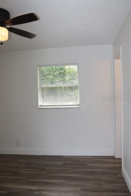 For Sale: $299,900 (4 beds, 1 baths, 1608 Square Feet)