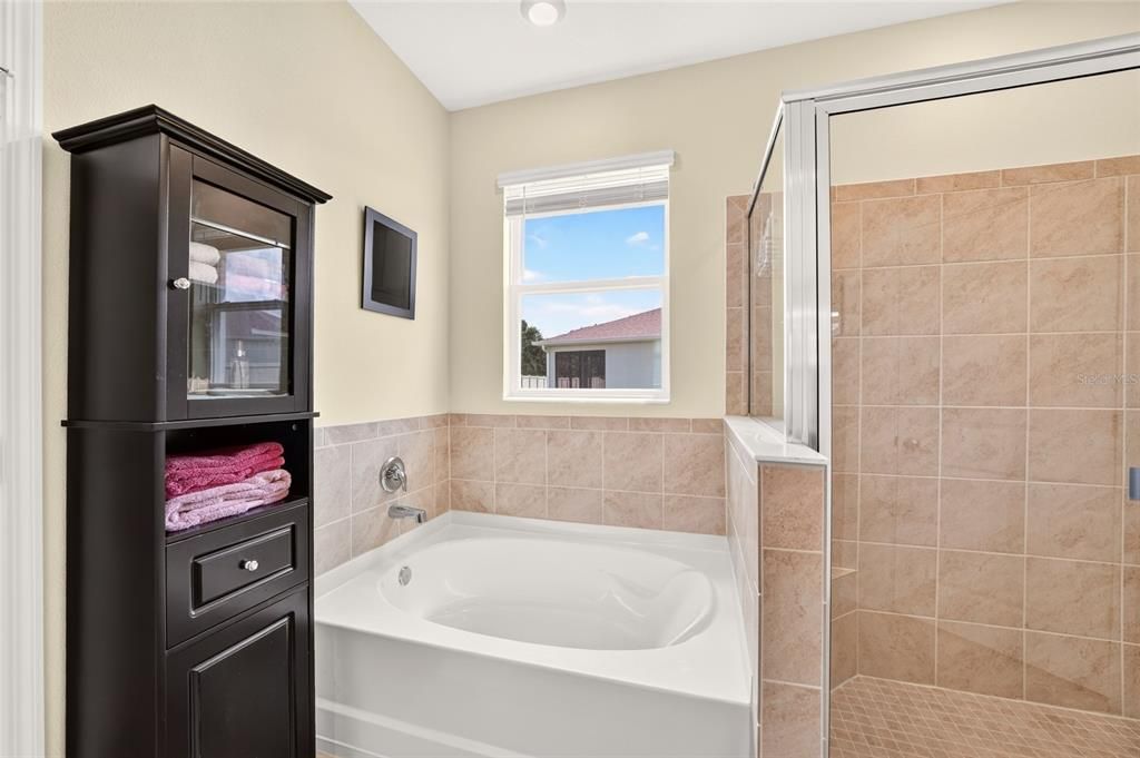 For Sale: $275,000 (3 beds, 2 baths, 1851 Square Feet)