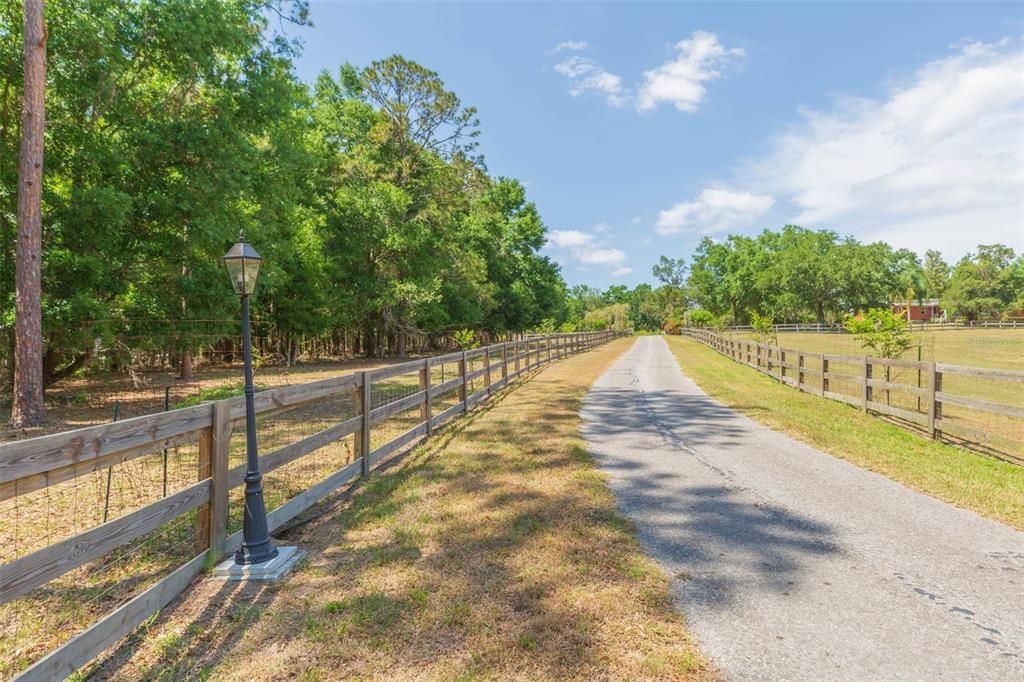 For Sale: $1,599,000 (4 beds, 4 baths, 5578 Square Feet)
