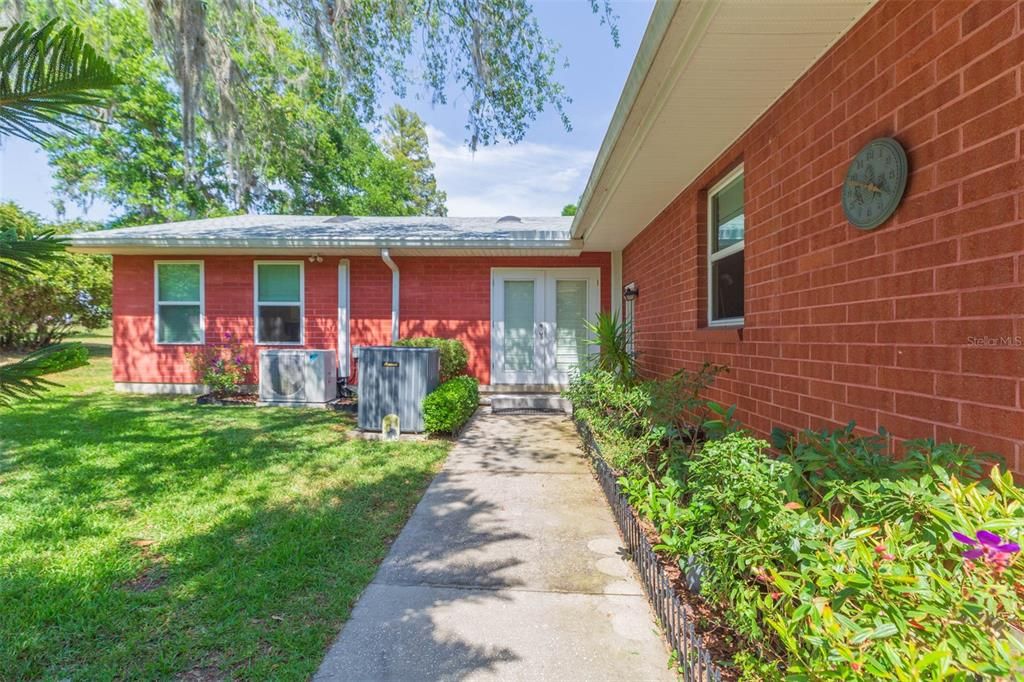 For Sale: $1,599,000 (4 beds, 4 baths, 5578 Square Feet)