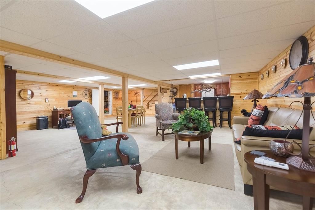 For Sale: $1,599,000 (4 beds, 4 baths, 5578 Square Feet)