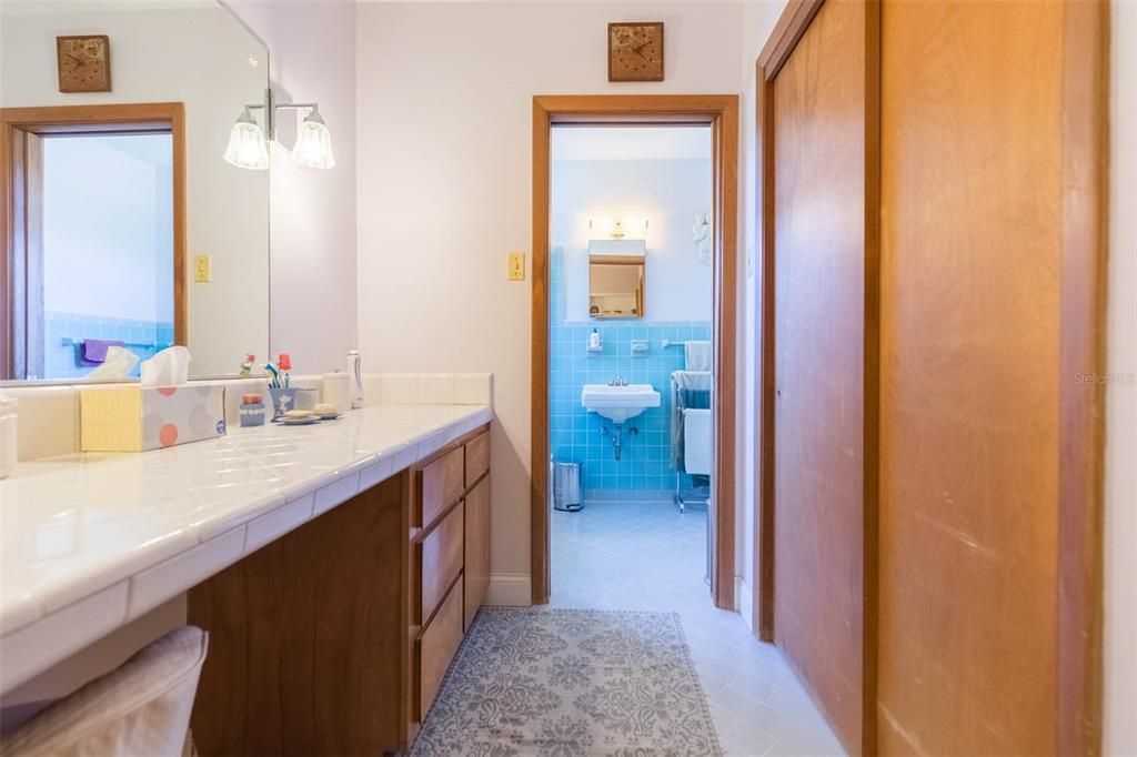 For Sale: $1,599,000 (4 beds, 4 baths, 5578 Square Feet)
