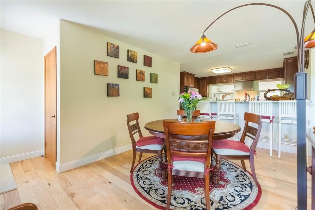For Sale: $1,599,000 (4 beds, 4 baths, 5578 Square Feet)