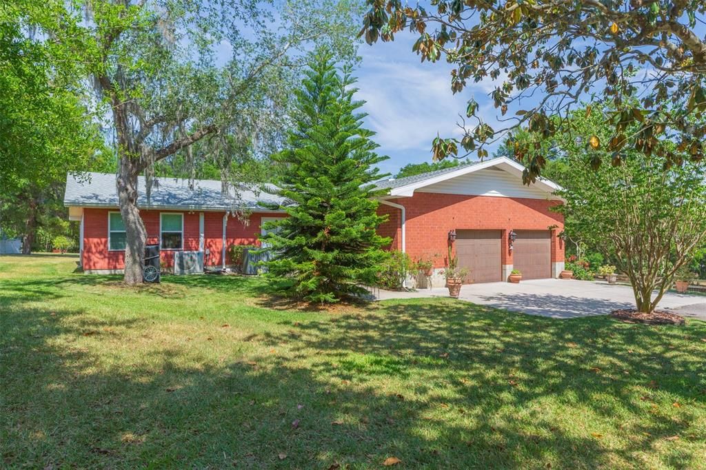 For Sale: $1,599,000 (4 beds, 4 baths, 5578 Square Feet)