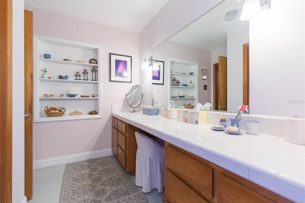For Sale: $1,599,000 (4 beds, 4 baths, 5578 Square Feet)