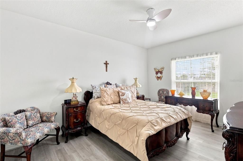 En Venta: $349,500 (4 camas, 2 baños, 1725 Pies cuadrados)
