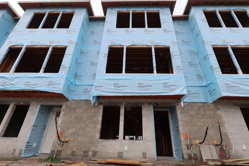 En Venta: $599,990 (3 camas, 3 baños, 1952 Pies cuadrados)