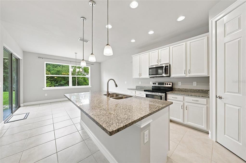 For Sale: $429,000 (4 beds, 2 baths, 2181 Square Feet)