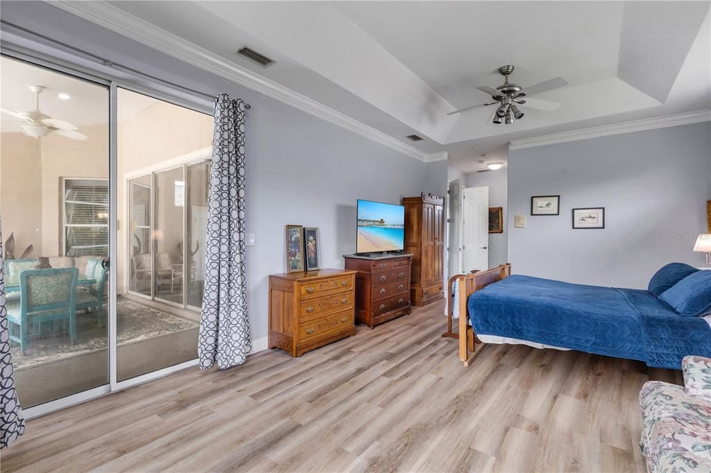 For Sale: $569,000 (3 beds, 3 baths, 2288 Square Feet)