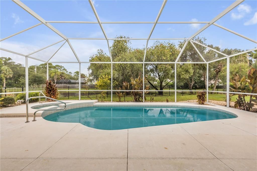 For Sale: $569,000 (3 beds, 3 baths, 2288 Square Feet)