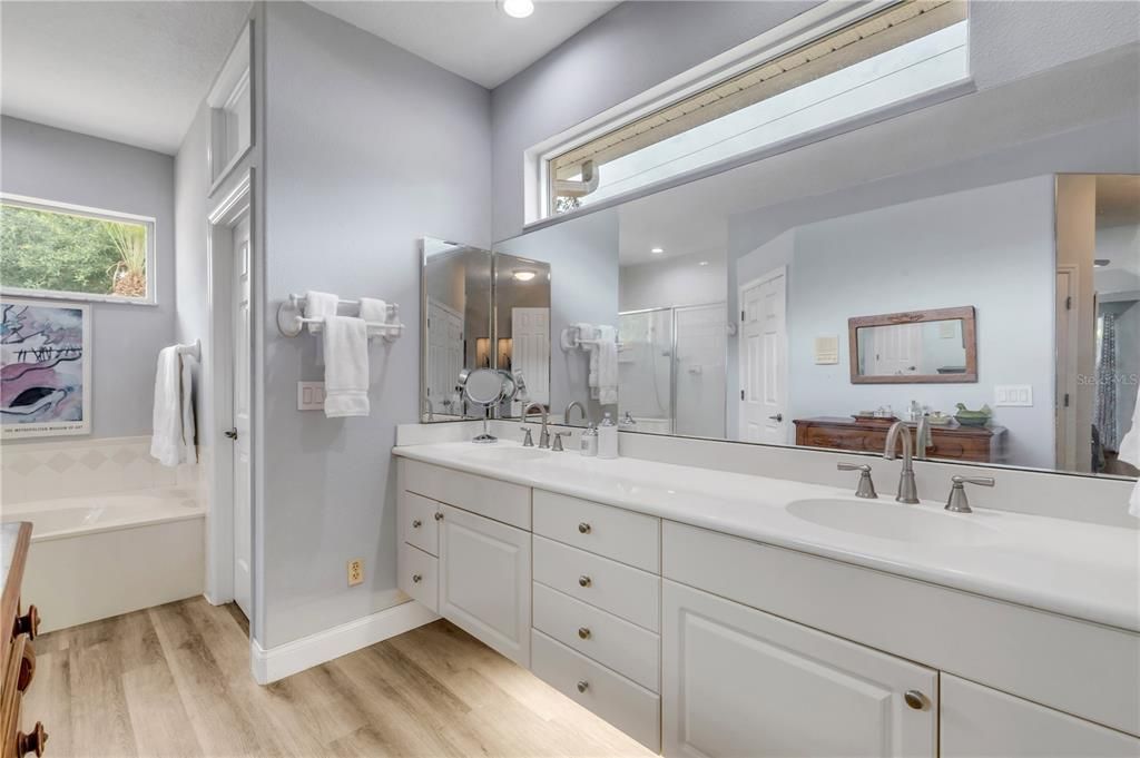 For Sale: $569,000 (3 beds, 3 baths, 2288 Square Feet)