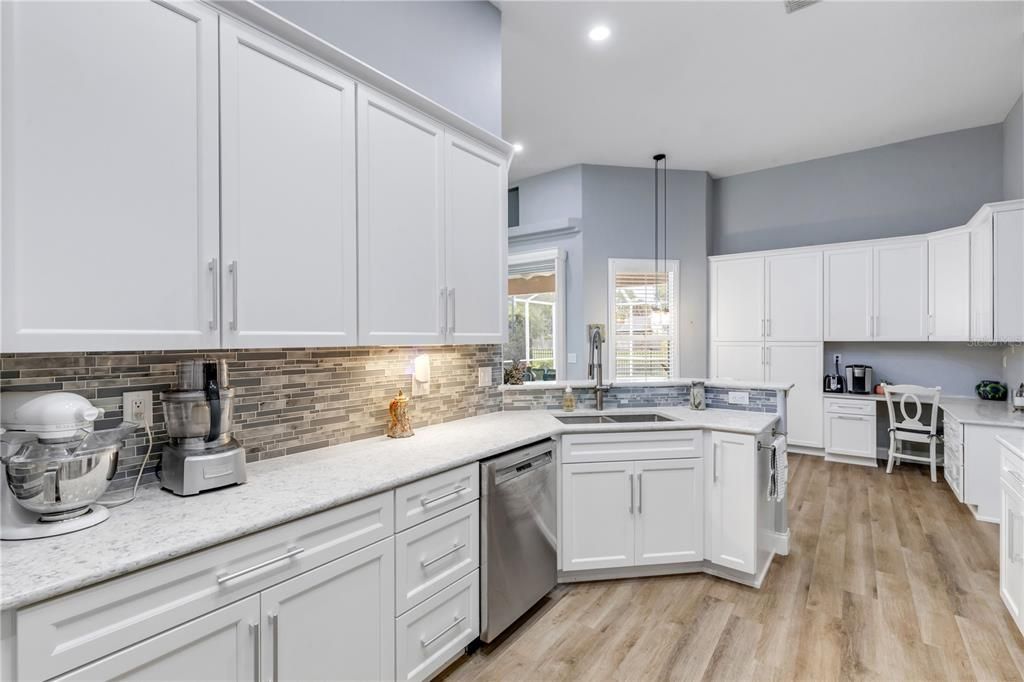For Sale: $569,000 (3 beds, 3 baths, 2288 Square Feet)