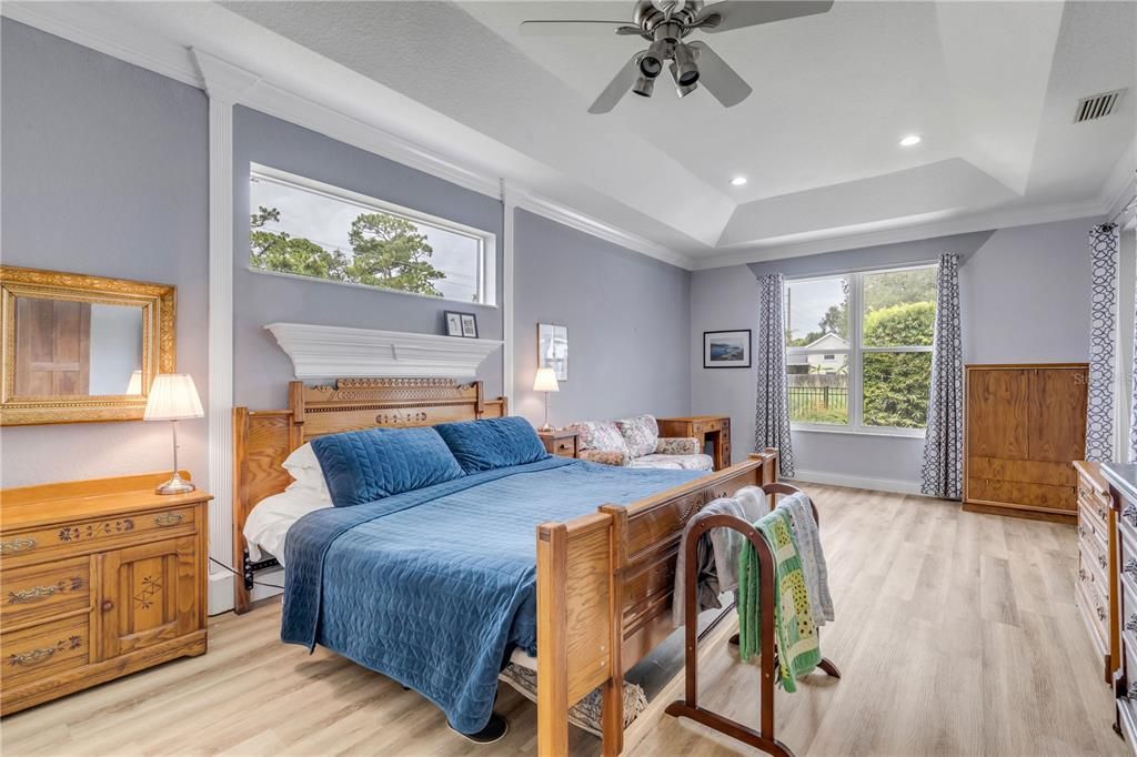 For Sale: $569,000 (3 beds, 3 baths, 2288 Square Feet)