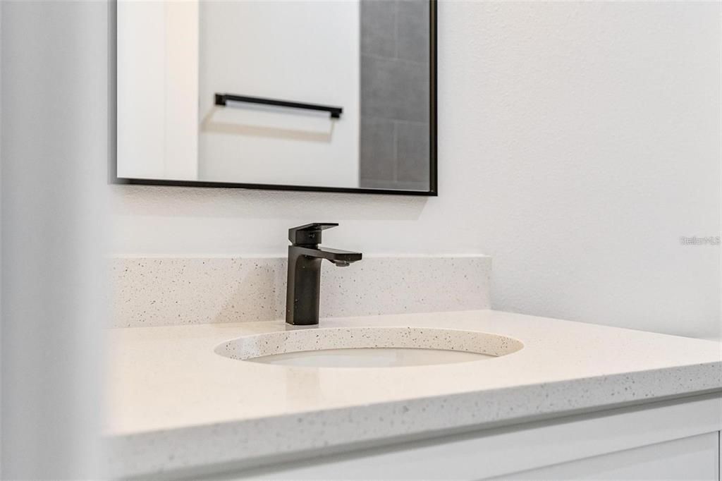 For Rent: $1,900 (4 beds, 2 baths, 1774 Square Feet)