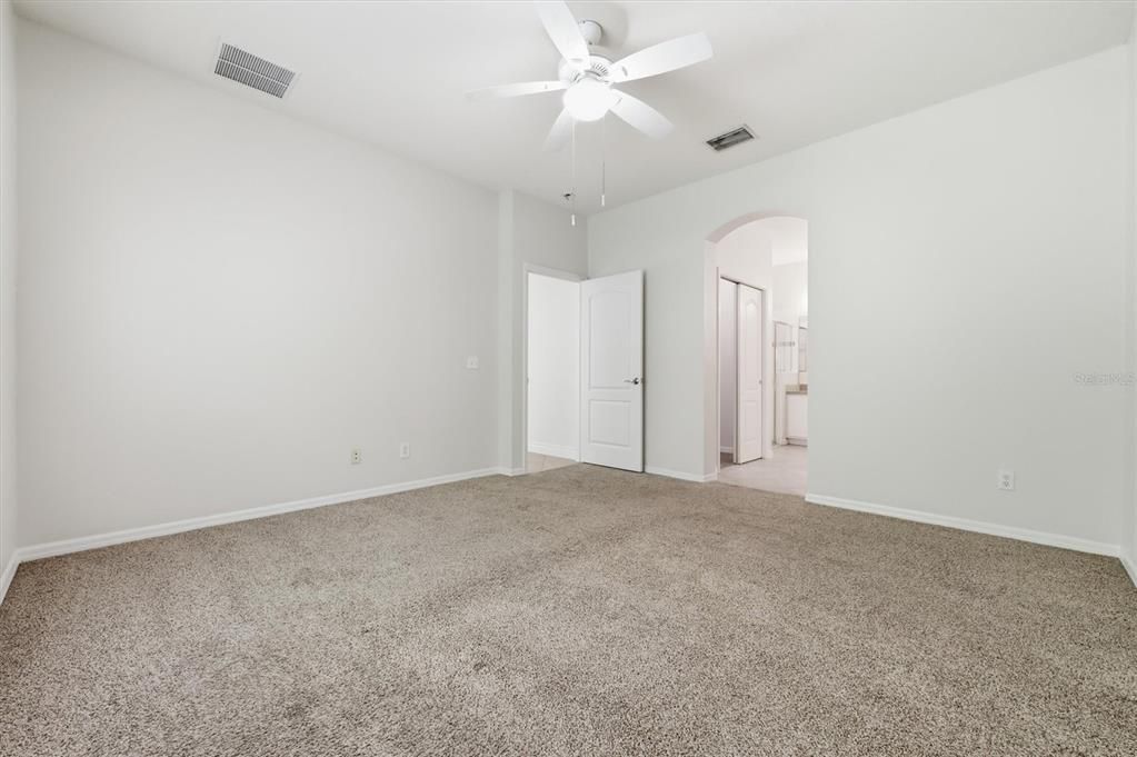 For Sale: $279,000 (3 beds, 2 baths, 1670 Square Feet)