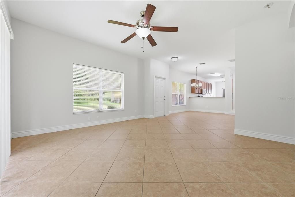 For Sale: $279,000 (3 beds, 2 baths, 1670 Square Feet)