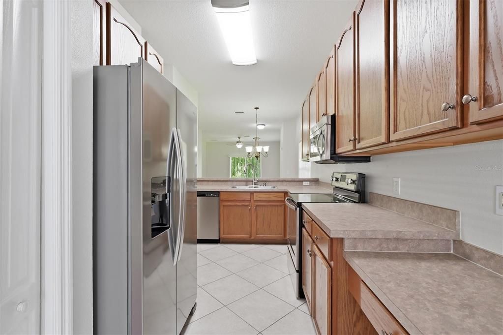 For Sale: $279,000 (3 beds, 2 baths, 1670 Square Feet)