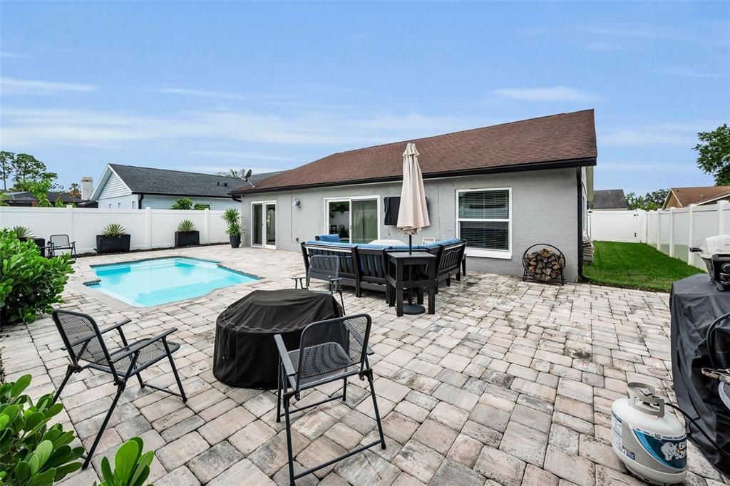 For Sale: $499,900 (4 beds, 2 baths, 1608 Square Feet)