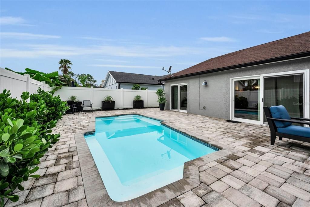 For Sale: $499,900 (4 beds, 2 baths, 1608 Square Feet)