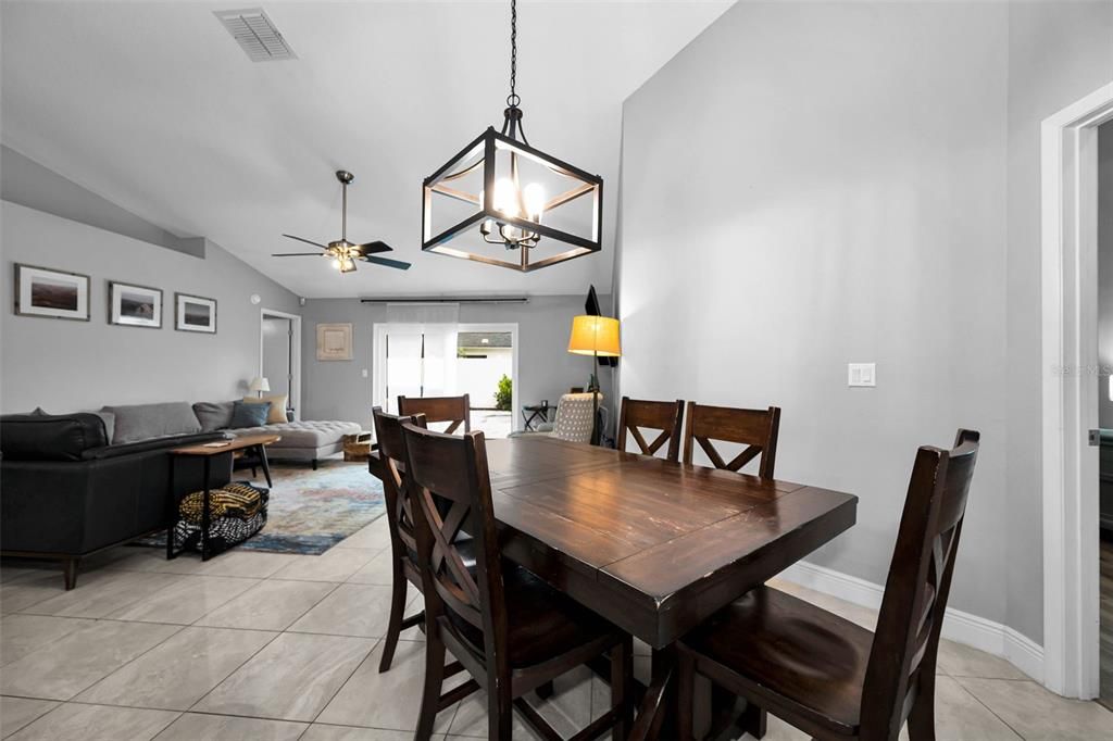 For Sale: $499,900 (4 beds, 2 baths, 1608 Square Feet)