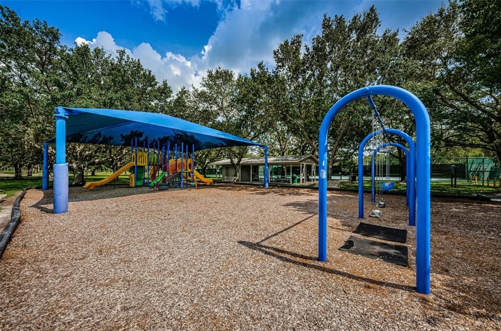 For Sale: $499,900 (4 beds, 2 baths, 1608 Square Feet)
