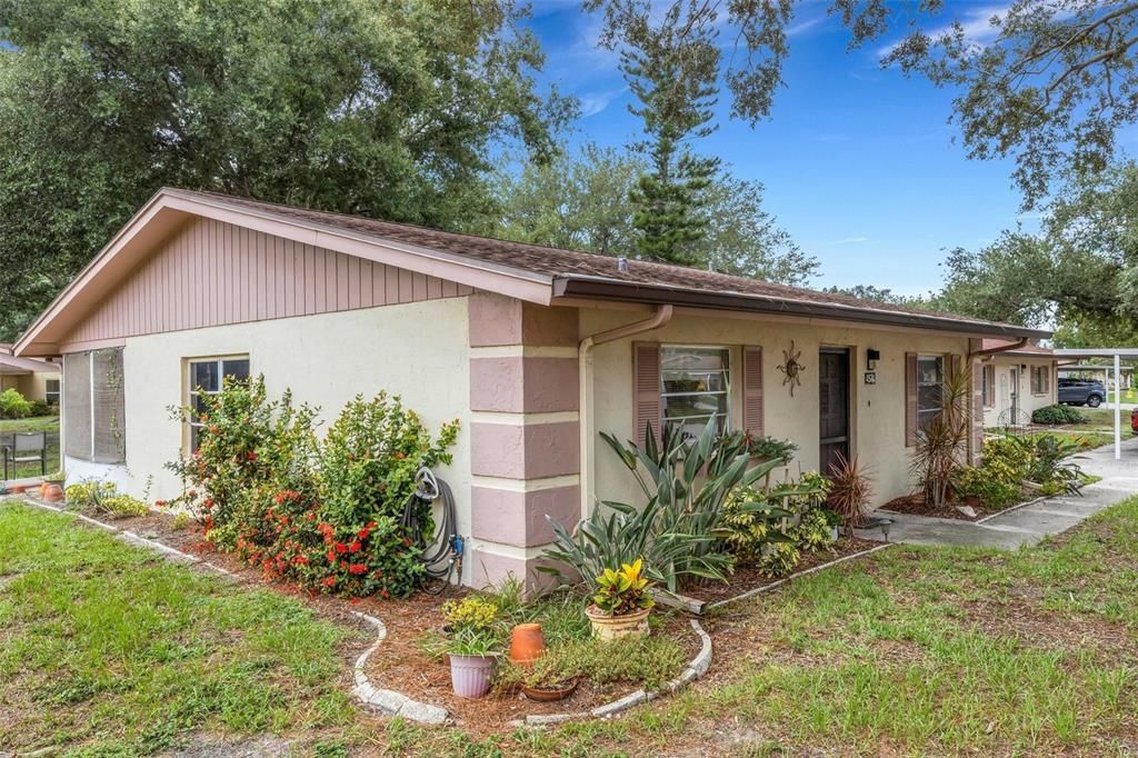 For Sale: $175,000 (2 beds, 2 baths, 1178 Square Feet)
