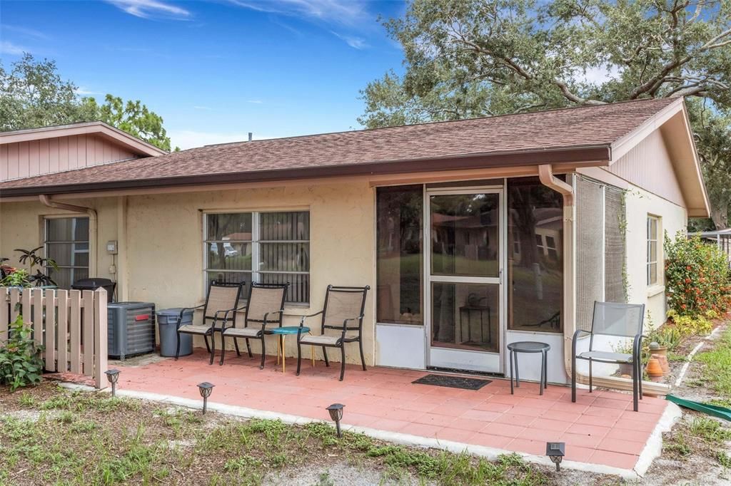For Sale: $175,000 (2 beds, 2 baths, 1178 Square Feet)