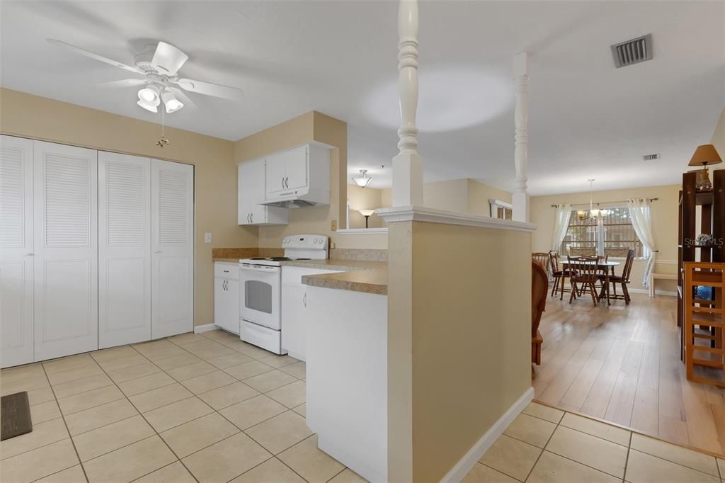 For Sale: $175,000 (2 beds, 2 baths, 1178 Square Feet)