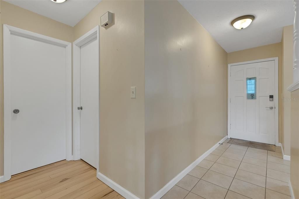 For Sale: $175,000 (2 beds, 2 baths, 1178 Square Feet)