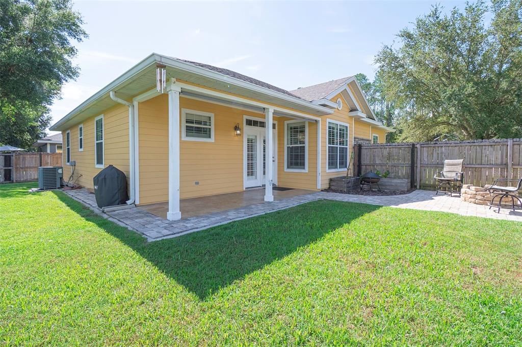 For Sale: $350,000 (3 beds, 2 baths, 1518 Square Feet)
