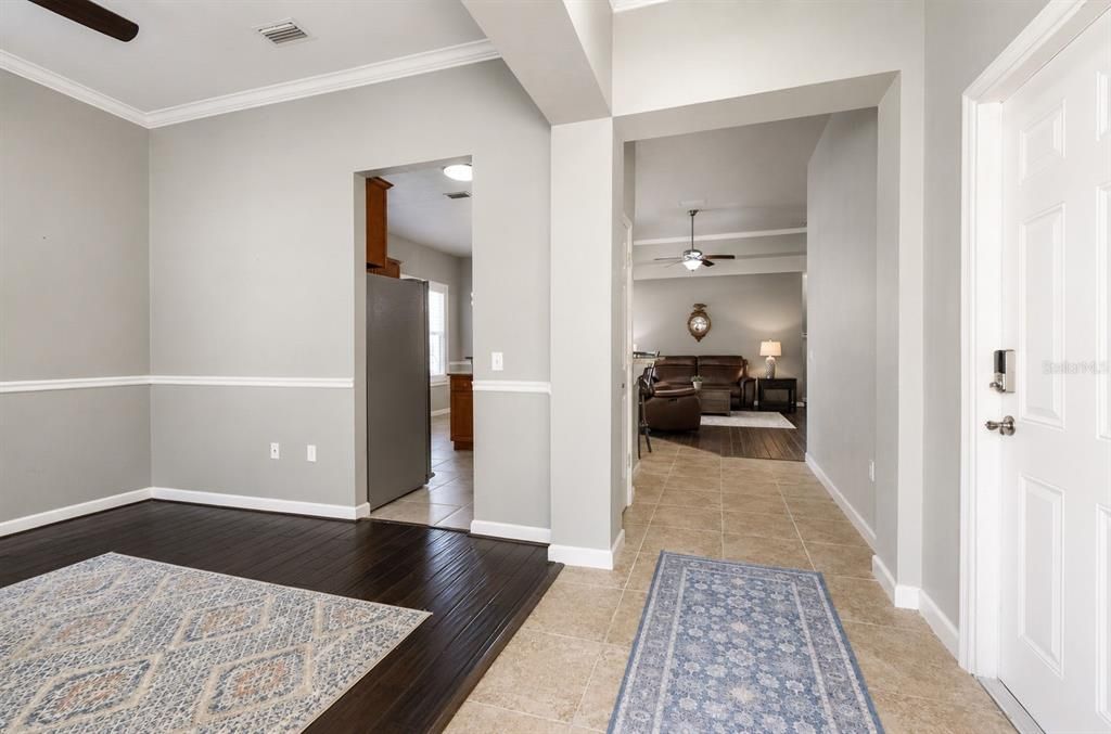 For Sale: $350,000 (3 beds, 2 baths, 1518 Square Feet)