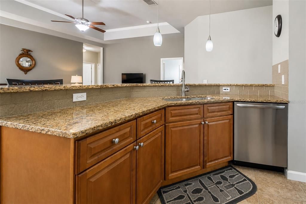 For Sale: $350,000 (3 beds, 2 baths, 1518 Square Feet)