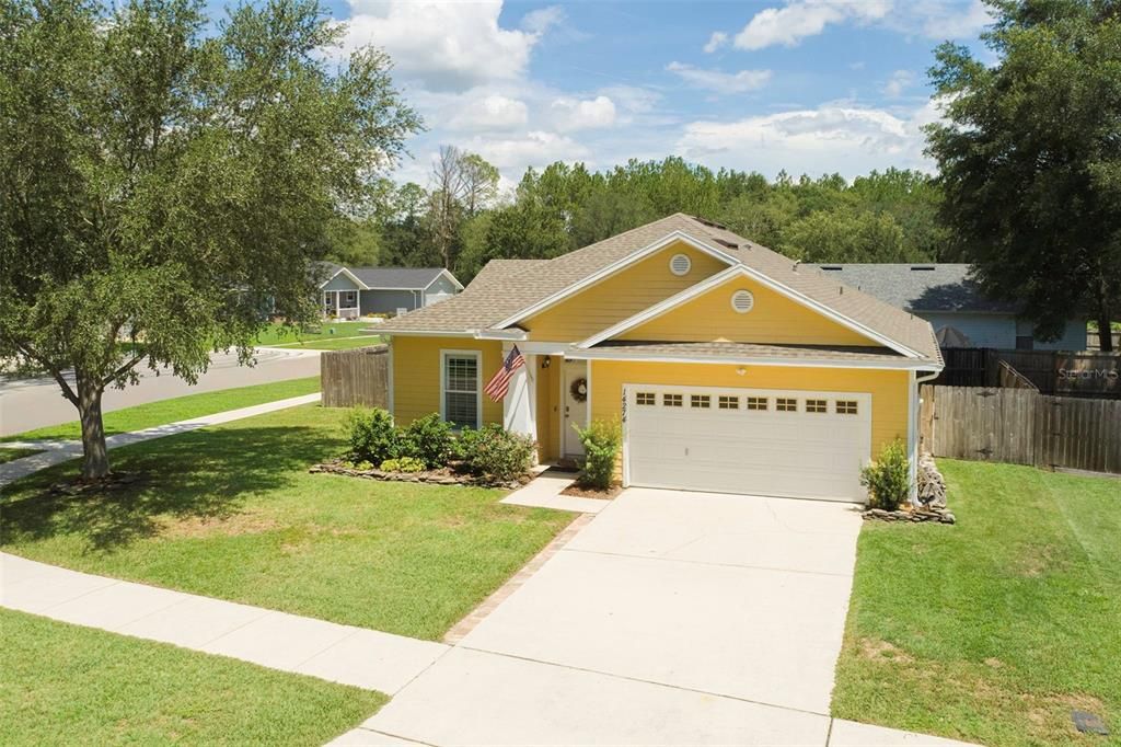 For Sale: $350,000 (3 beds, 2 baths, 1518 Square Feet)